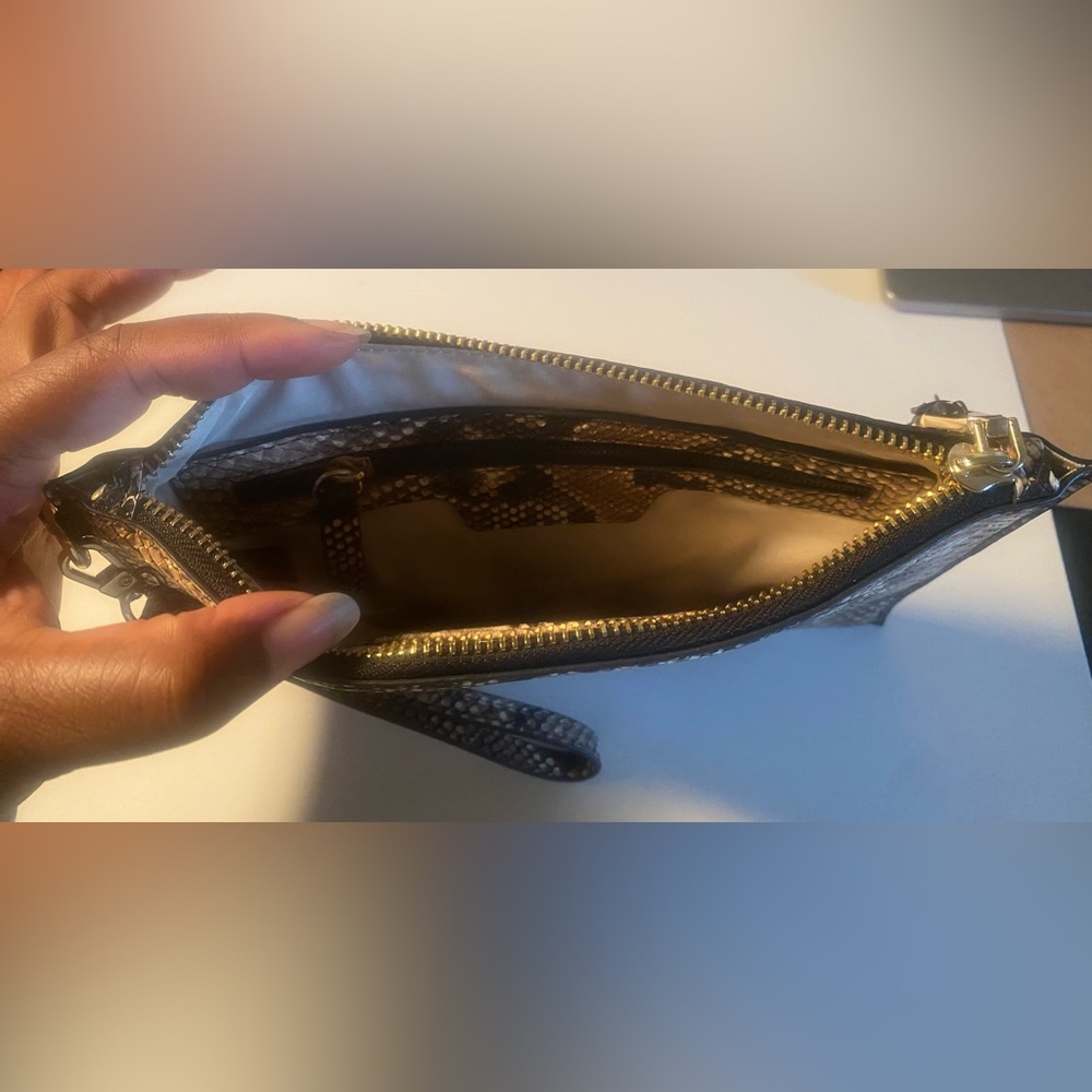 Reptile Print Wristlet. INC International Concepts. Like New Condition. - Picture 3 of 6